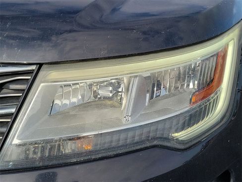 Used 2017 Ford Explorer Limited image 21