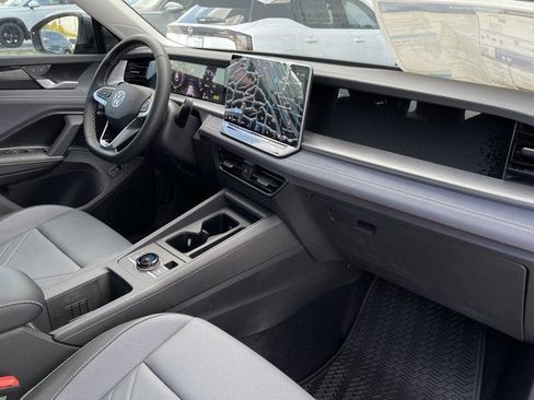 New 2026 Volkswagen Tiguan SE image 20