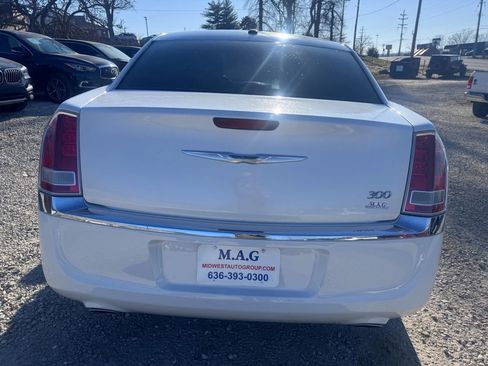Used 2013 Chrysler 300 image 5