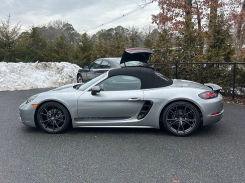 Used 2022 Porsche 718 Boxster image 3