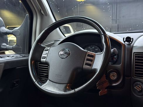 Used 2004 Nissan Titan LE w/ (NAV) Nissan Navigation Pkg image 23