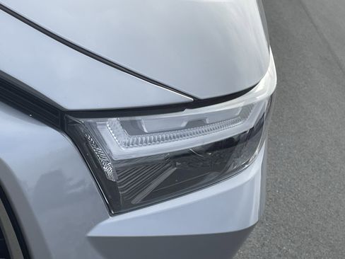 Used 2022 Toyota RAV4 XSE image 10