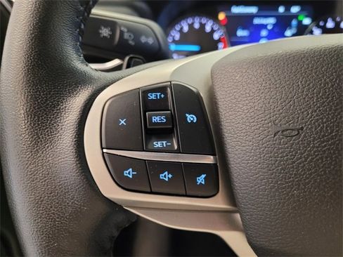 Used 2021 Ford Explorer XLT w/ Equipment Group 202A image 25