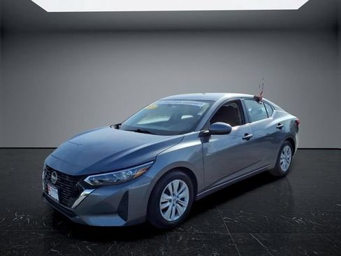 Used 2024 Nissan Sentra S FWD image 8