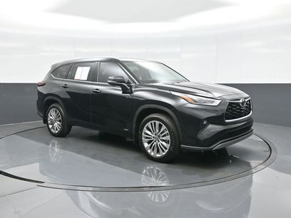 Used 2025 Toyota Highlander Platinum
