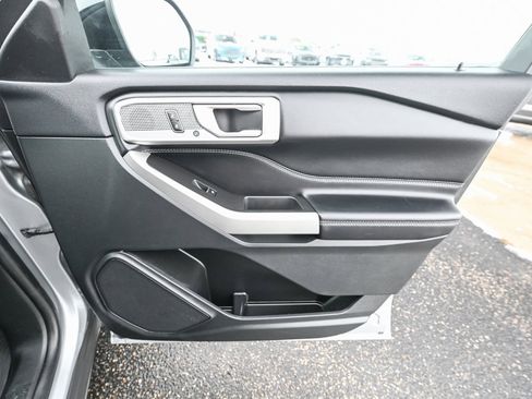Certified 2023 Ford Explorer XLT w/ Equipment Group 202A image 27