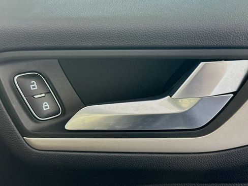 Used 2022 Ford Escape SEL image 29