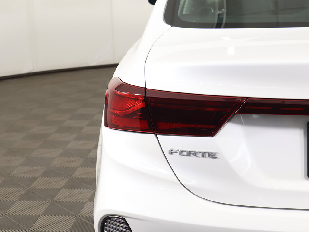 Used 2024 Kia Forte LXS w/ LXS Technology Package FWD image 13