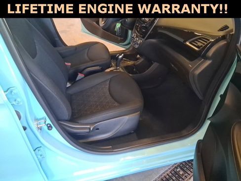 Used 2021 Chevrolet Spark LT image 27