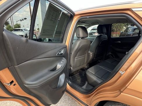 Used 2025 Buick Encore GX Avenir w/ Avenir Technology Package image 28