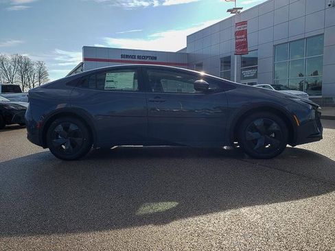 New 2026 Toyota Prius LE image 4