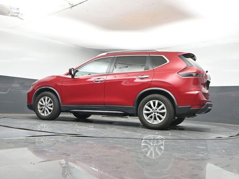 Used 2017 Nissan Rogue SV image 11