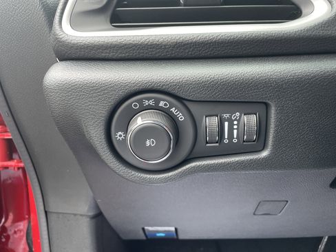 New 2026 Chrysler Pacifica Select image 20