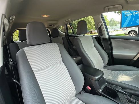 Used 2015 Toyota RAV4 LE AWD/4WD image 25