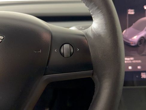 Used 2024 Tesla Model Y Performance AWD/4WD image 19