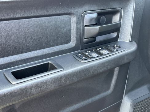 Used 2017 RAM 1500 Express AWD/4WD image 15
