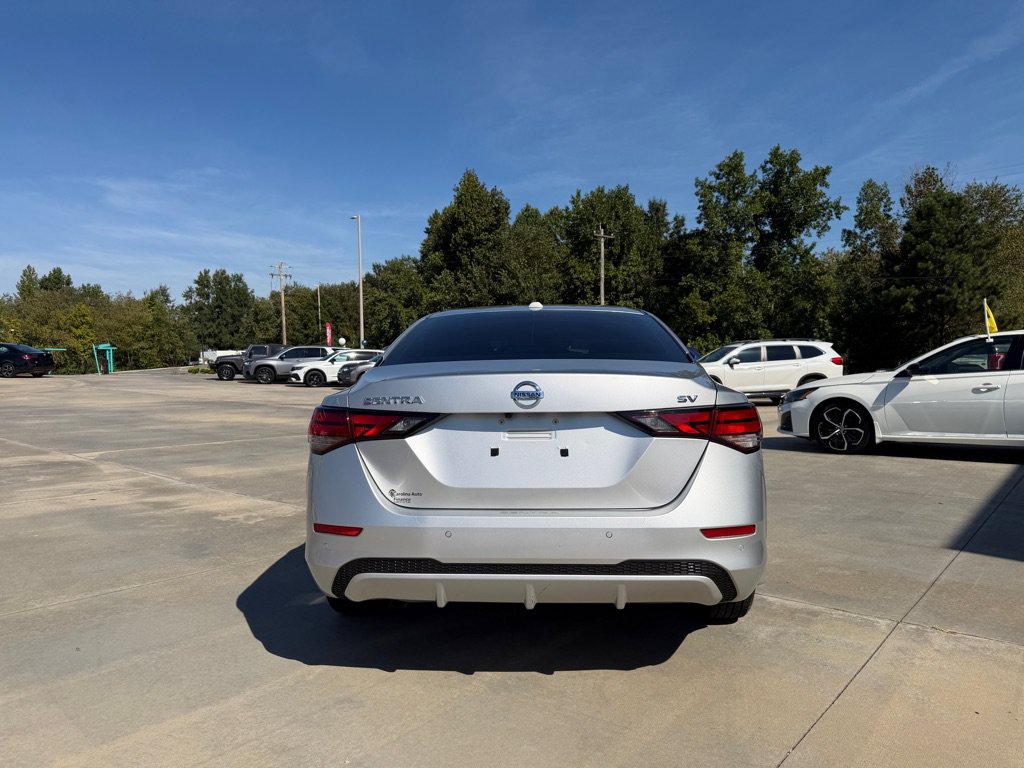 Used 2022 Nissan Sentra SV w/ All-Weather Package FWD image 5