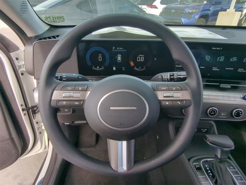 New 2026 Hyundai Kona SE image 21