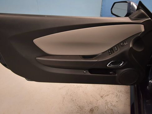 Used 2015 Chevrolet Camaro LS RWD image 4