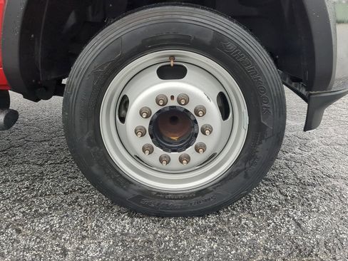 Used 2022 RAM 5500 Tradesman w/ Chrome Appearance Group image 9