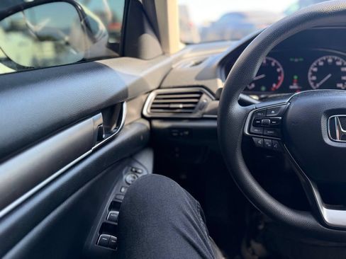 Used 2020 Honda Accord LX image 7