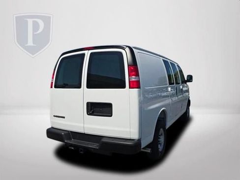 New 2026 Chevrolet Express 2500 w/ Driver Convenience Package RWD image 7