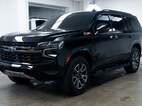 Used 2022 Chevrolet Tahoe Z71 w/ Z71 Off-Road Package image 3