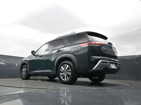 Used 2023 Nissan Pathfinder SL AWD/4WD image 23