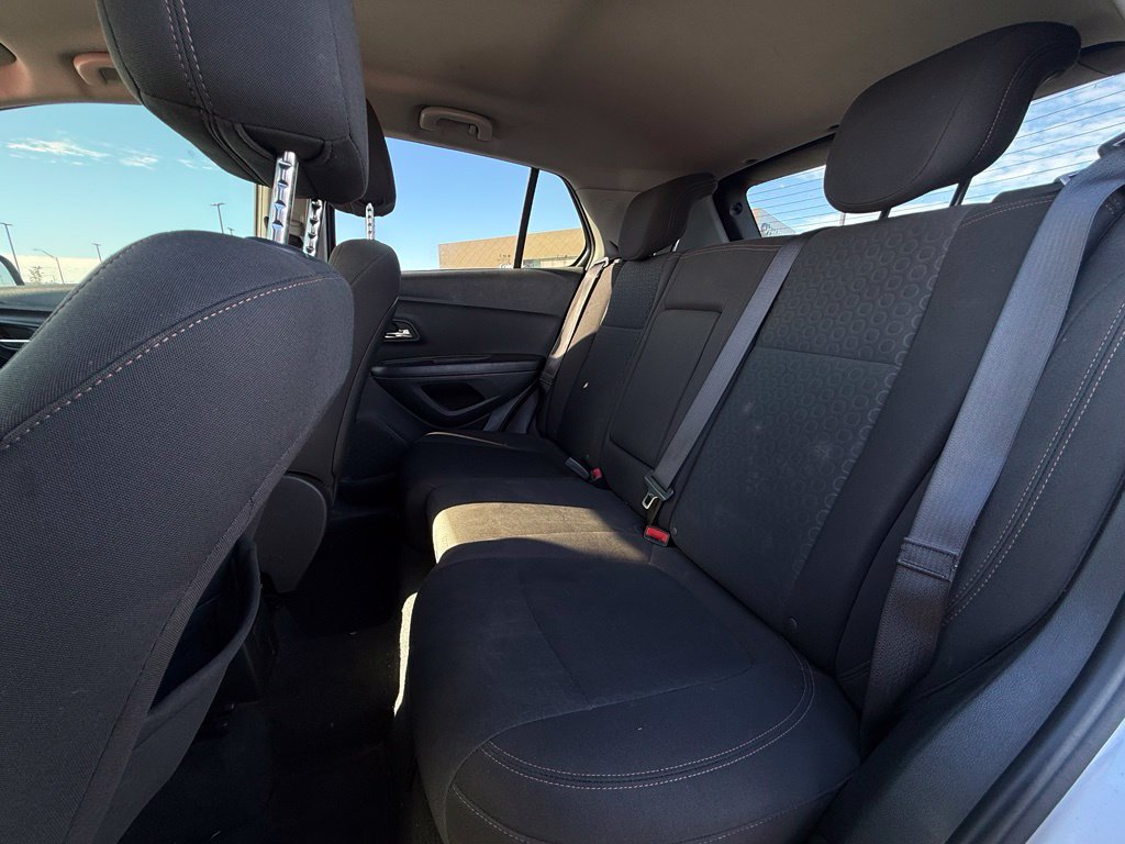 Used 2021 Chevrolet Trax LS w/ Tint and Cruise Package AWD/4WD image 24