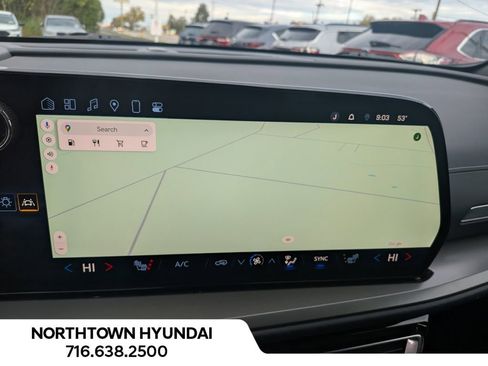 Used 2025 Chevrolet Traverse LT image 6