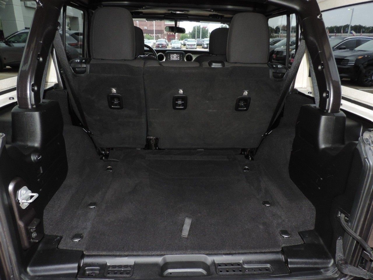 Used 2018 Jeep Wrangler Unlimited Sport S AWD/4WD image 20