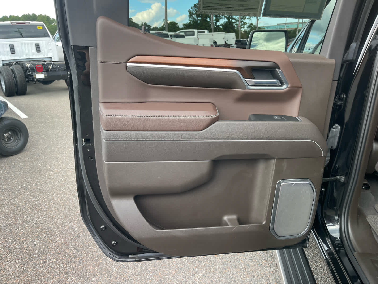Used 2024 GMC Sierra 1500 Denali AWD/4WD image 19