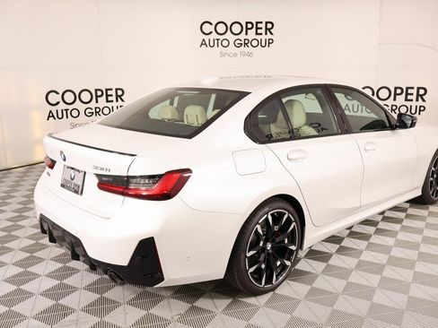 New 2026 BMW 330i Sedan w/ M Sport Package image 22
