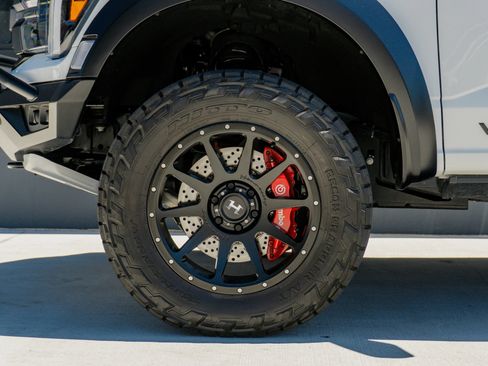 Used 2025 Ford F150 Raptor AWD/4WD image 19