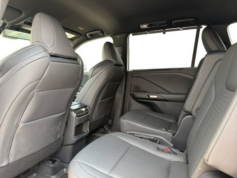 New 2026 Lexus TX 500h AWD image 26