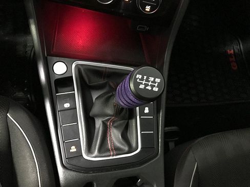 Used 2019 Volkswagen Jetta GLI FWD image 29