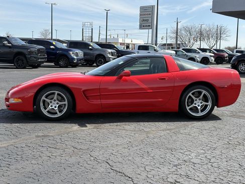 Used 2001 Chevrolet Corvette Coupe w/ Preferred Equipment Group2 image 4