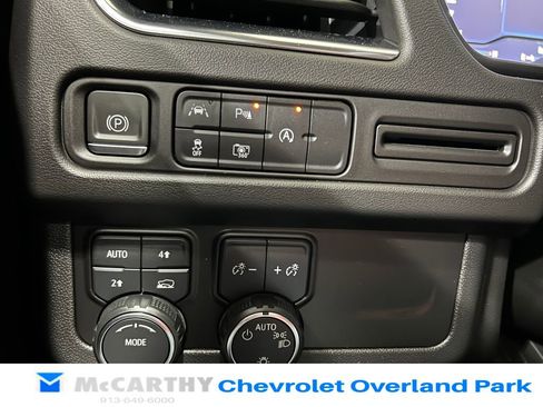 Used 2024 Chevrolet Suburban RST w/ Luxury Package AWD/4WD image 16