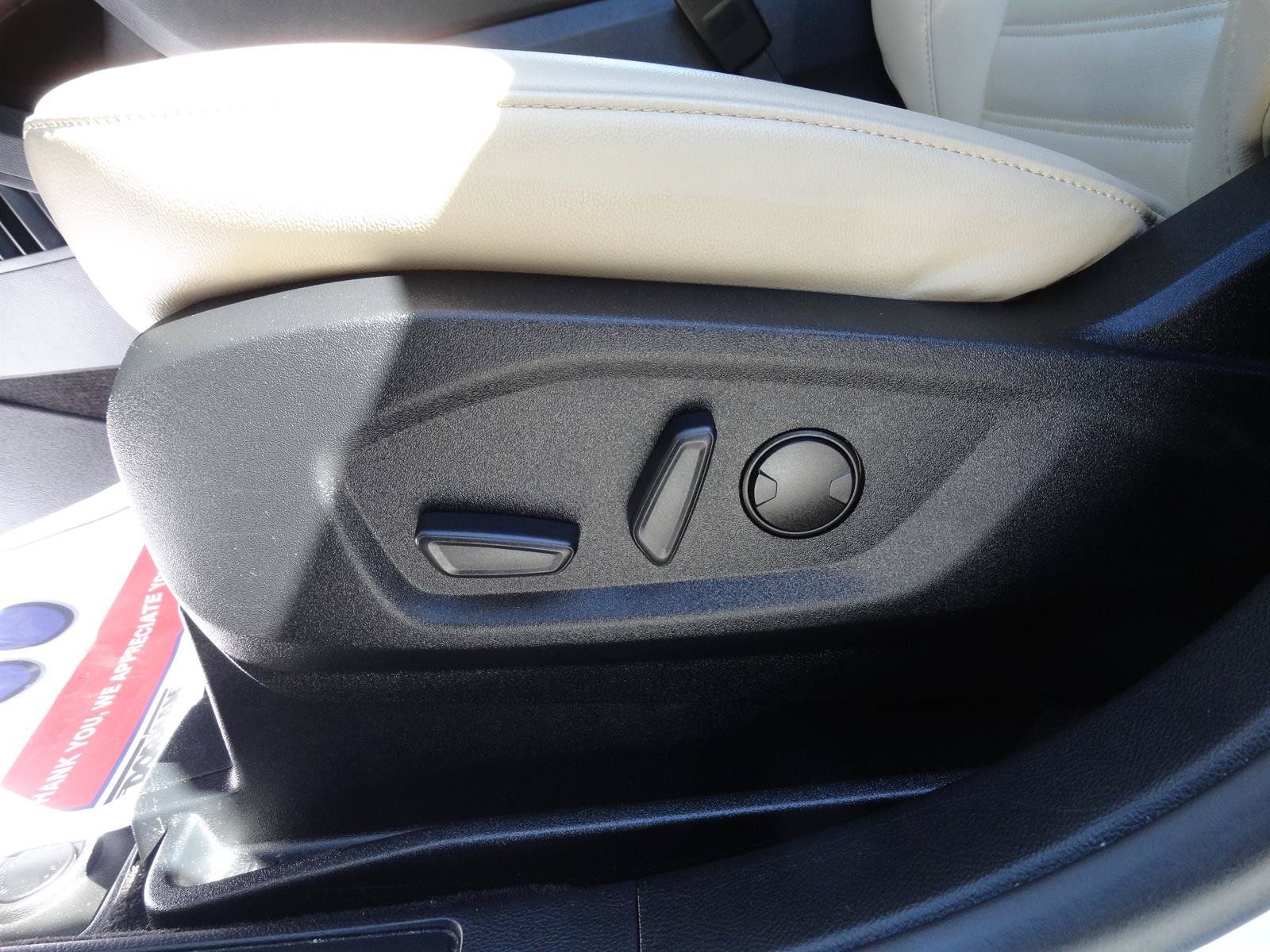 Used 2020 Ford Edge SEL AWD/4WD image 12