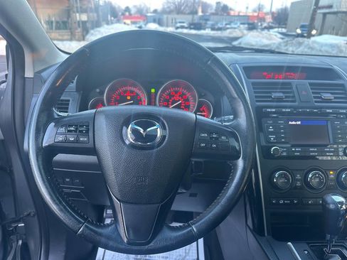 Used 2011 MAZDA CX-9 Touring w/ Moonroof & Bose Audio Pkg image 17