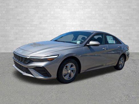 New 2026 Hyundai Elantra SE FWD image 5