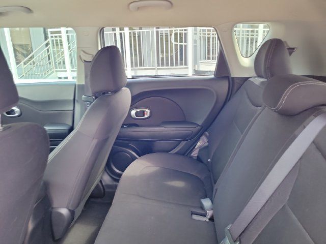 Used 2018 Kia Soul FWD image 13