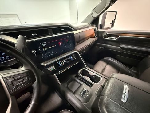 Used 2024 GMC Sierra 3500 Denali w/ Denali Reserve Package image 81