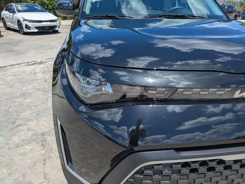 Certified 2025 Kia Soul LX w/ LX Technology Package FWD image 10