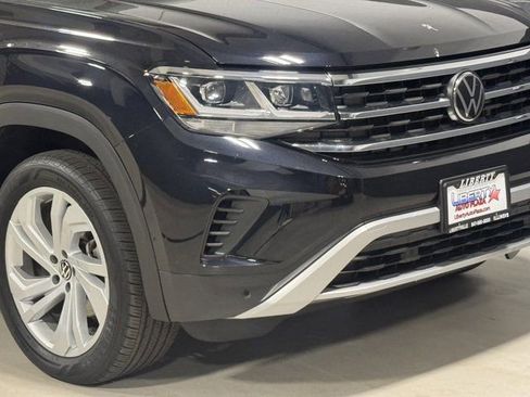 Used 2023 Volkswagen Atlas SE image 3