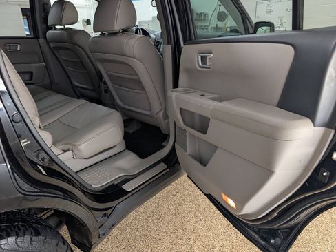 Used 2011 Honda Pilot EX-L image 18