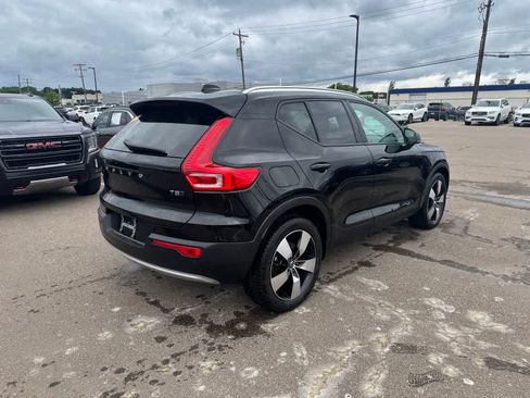 Used 2021 Volvo XC40 T5 Momentum w/ Premium Package AWD/4WD image 5