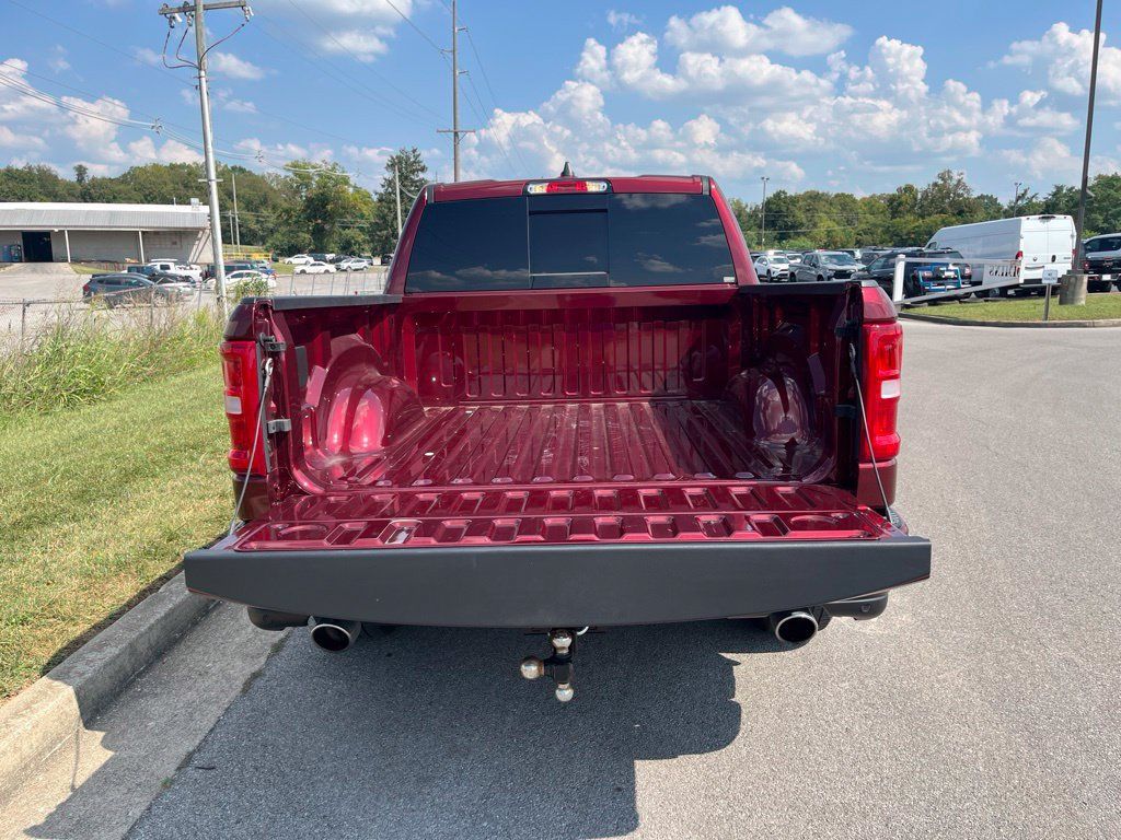 Used 2025 RAM 1500 Big Horn AWD/4WD image 11