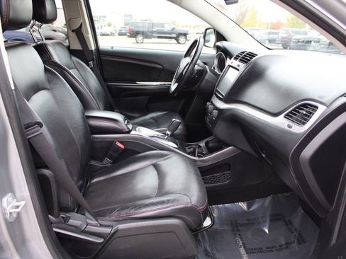 Used 2016 Dodge Journey R/T w/ Driver Convenience Group image 18