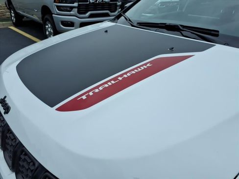 New 2026 Jeep Compass Trailhawk w/ Sun, Sound & Navigation Group image 8